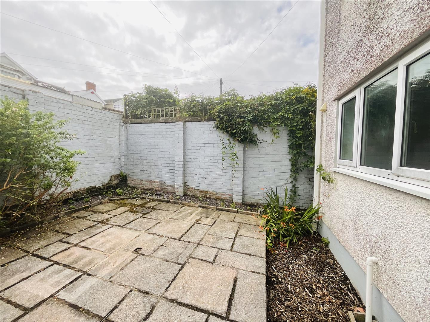 Parc Howard Avenue, Llanelli, Carmarthenshire, SA15 3JY Property for Sale Willow Estates of